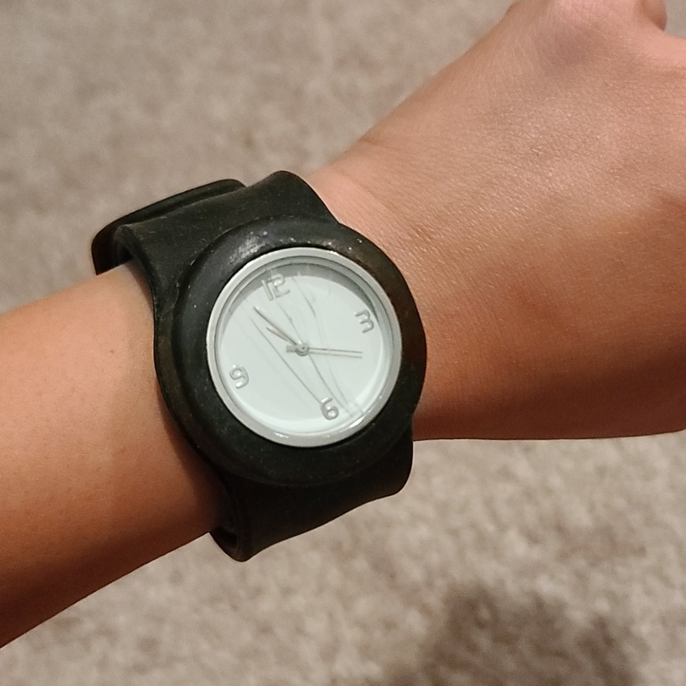 9/20  WATCH SLAP BRACELET